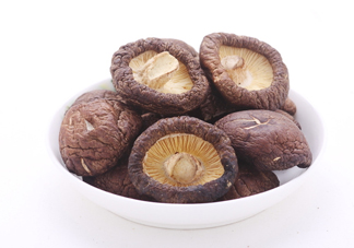 買香菇怎么挑選？干香菇怎么挑選？