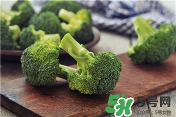 西藍(lán)花為什么要用鹽水泡?西藍(lán)花怎么清洗? 西藍(lán)花為什么要用鹽水泡?西藍(lán)花怎么清洗?