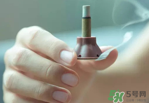 艾艾貼可以貼肚臍眼嗎？艾艾貼貼肚臍有什么作用？