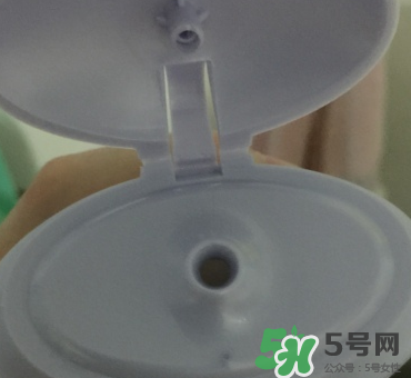 eve女性護理液粉色瓶和藍色瓶有什么區(qū)別？