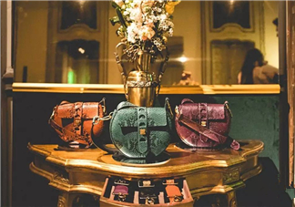 coccinelle是什么牌子_哪個國家的_什么檔次？