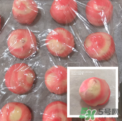 夢幻麻薯蛋黃酥怎么做?夢幻麻薯蛋黃酥做法 夢幻麻薯蛋黃酥怎么做?夢幻麻薯蛋黃酥做法