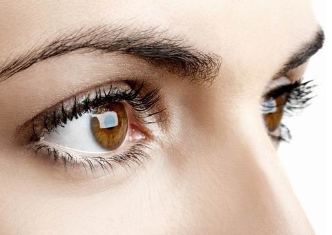 隱形眼鏡怎么摘？戴隱形眼鏡的好處和壞處