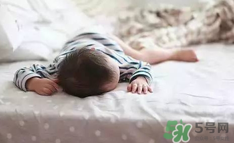 午睡多長時(shí)間比較好？午睡的好處和壞處