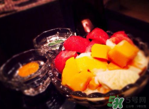 西瓜和冰淇淋能一起吃嗎？吃完冰淇淋可以吃西瓜嗎？