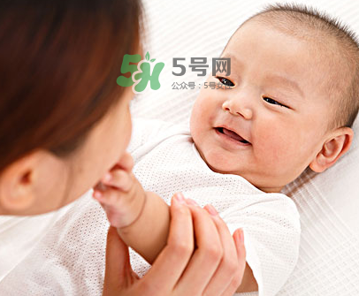 剖腹產(chǎn)后催乳按摩方法 剖腹產(chǎn)怎么催乳好？