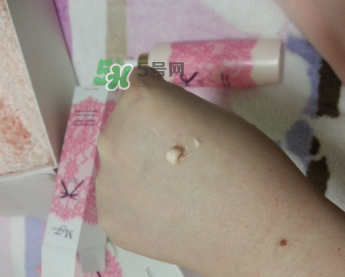 曼妮芬玫瑰身體乳怎么樣？曼妮芬玫瑰絲柔身體乳好用嗎？