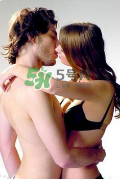 白酒加可樂是春藥？白酒加可樂喝了會(huì)怎樣？