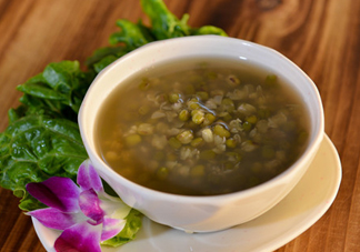 三伏天可以喝綠豆湯嗎？三伏天是喝綠豆湯還是喝生姜水？