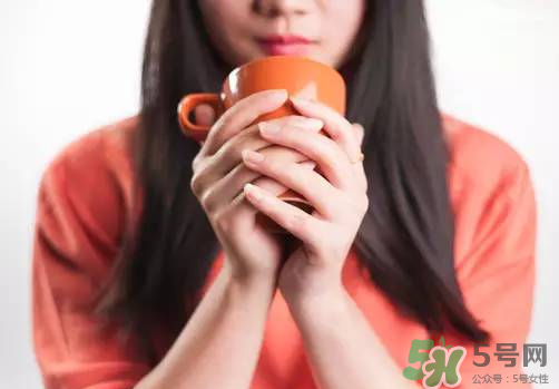 三伏天喝熱水能驅(qū)寒嗎？三伏天為什么喝熱水？