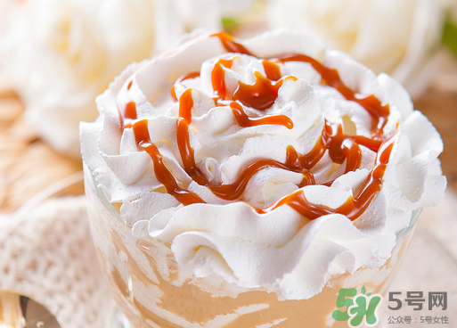 冰淇淋為什么會冒煙？會冒煙的冰激凌怎么做？