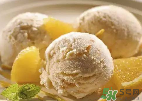 冰淇淋為什么要加蛋黃？冰淇淋為什么不用蛋清？