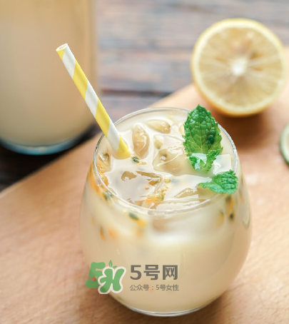 百香果養(yǎng)樂(lè)多好喝嗎？百香果養(yǎng)樂(lè)多怎么做？