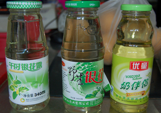 金銀花露一天能喝幾瓶？金銀花露一次喝多少？