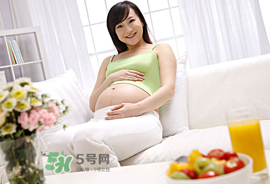 孕婦腳腫了是缺什么？孕婦腳腫了需要補(bǔ)充什么營養(yǎng)嗎？