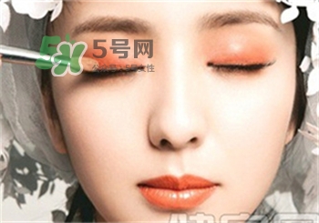 浮粉和脫妝有什么區(qū)別?浮粉和脫妝的區(qū)別 浮粉和脫妝有什么區(qū)別?浮粉和脫妝的區(qū)別