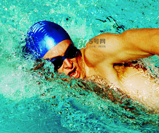 游泳為什么要戴泳帽？游泳戴泳帽的主要原因