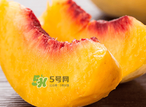 黃桃果肉是什么顏色？黃桃果肉為什么是紅的？