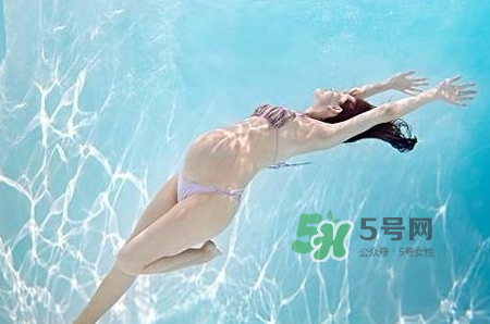 孕婦能游泳嗎？孕婦能不能去游泳池？