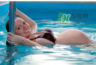 孕婦游泳會(huì)感染嗎？孕婦游泳有危害嗎？