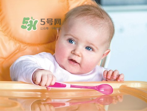 寶寶什么時(shí)候可以吃油？寶寶能吃油嗎？