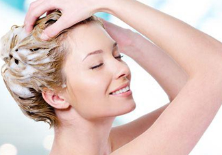 三伏天坐月子能洗頭嗎？三伏天坐月子多久可以洗頭？