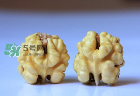 青皮核桃有毒嗎？青皮核桃怎么吃