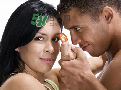 安全套放車里還能用嗎？套套藏哪里比較安全？