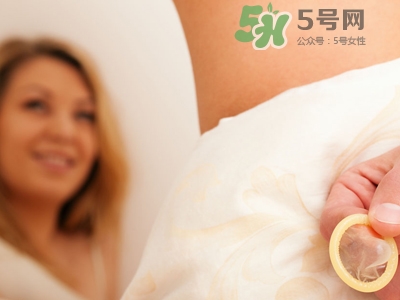 安全套放車里還能用嗎？套套藏哪里比較安全？