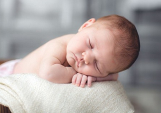 奶瓶刷尼龍的好還是海綿的好？洗奶瓶的正確方法