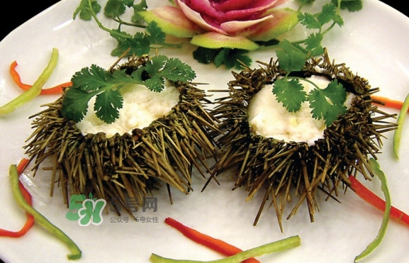 海膽黃一次吃多少克合適？海膽里面黑色的能吃嗎