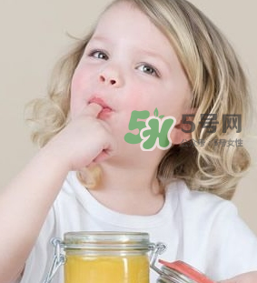 兒童多大可以吃鹽？兒童吃鹽的注意事項