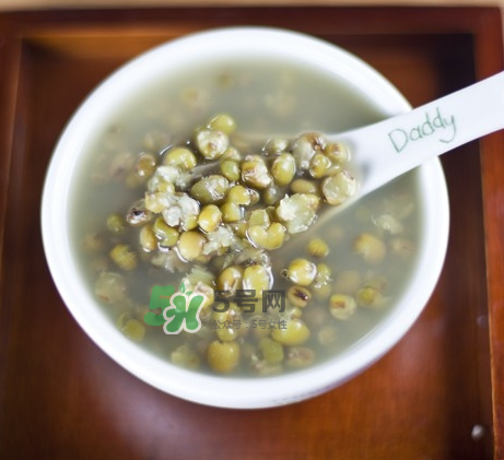 寶寶能喝綠豆水嗎？寶寶能喝綠豆湯嗎？