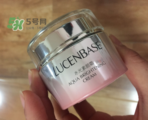 透真水光素顏霜怎么樣？透真素顏霜好用嗎？