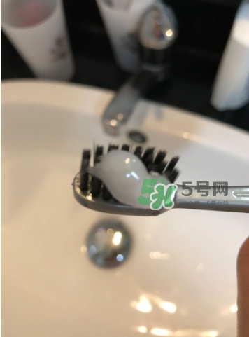 lg竹鹽牙膏怎么樣？lg竹鹽按壓牙膏怎么用？