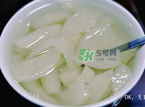 梨子冰糖可以治咳嗽嗎？梨子冰糖水止咳嗎