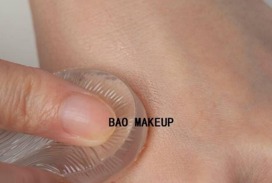 ipsa硅膠粉撲怎么用？ipsa茵芙莎硅膠粉撲使用方法