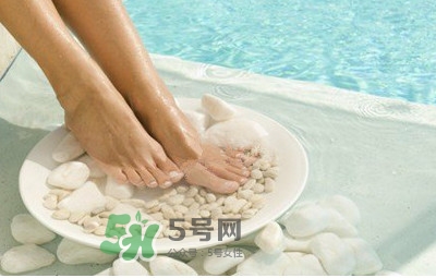 醋泡腳多長(zhǎng)時(shí)間最好？醋泡腳一次用多少合適