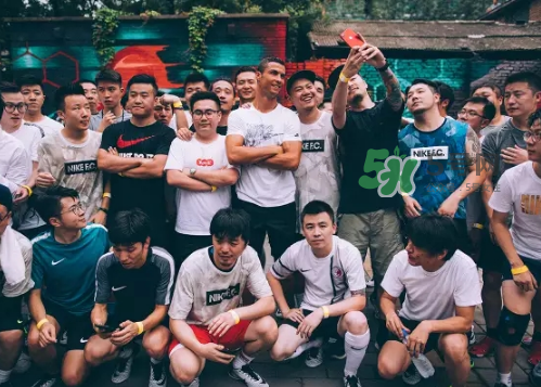 耐克2017c羅中國行北京站上腳穿的鞋子是什么型號(hào)？