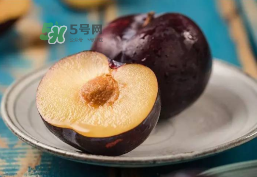 黑布林和火龍果能一起吃嗎？黑布林可以和火龍果一起吃嗎？