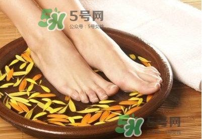 花椒水泡腳有什么功效？花椒水泡腳去濕氣嗎