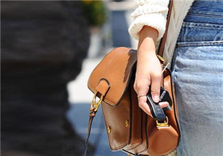 miumiu馬鞍包真假怎么看？miumiu馬鞍包真假鑒定