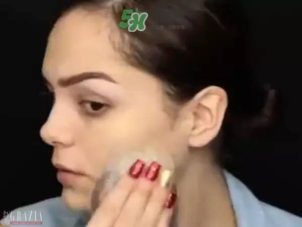 硅膠粉撲用哪一面？硅膠粉撲用法