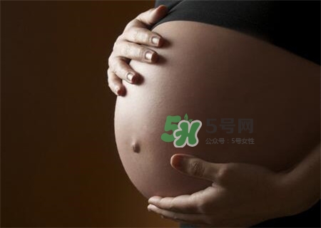 為什么胎寶寶晚上動的比較多？胎動異常的表現(xiàn)