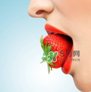 你的嘴唇為什么起泡 嘴唇上的水泡治不好嗎？