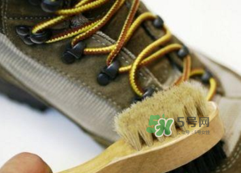 vetements與reebok聯(lián)名eomji表情運(yùn)動(dòng)鞋會(huì)發(fā)售嗎？