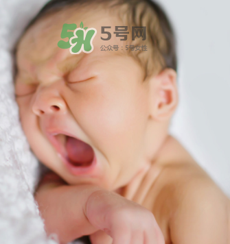 夏天寶寶咳嗽有痰吃什么好的快？寶寶夏天咳嗽有痰怎么辦？