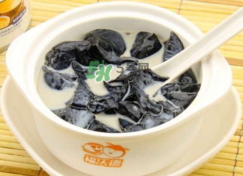 龜苓膏是發(fā)物嗎？龜苓膏怎么制作的