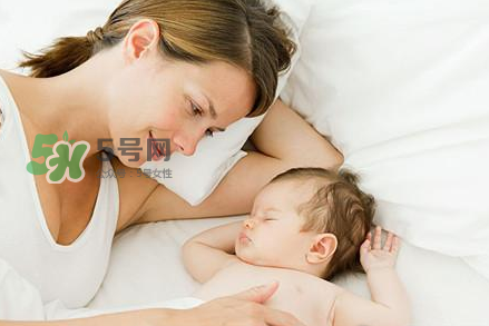 坐月子洗澡能搓澡嗎？坐月子洗澡注意事項(xiàng)