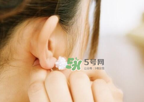 8月份可以打耳洞嗎？八月份可以打耳洞嗎？